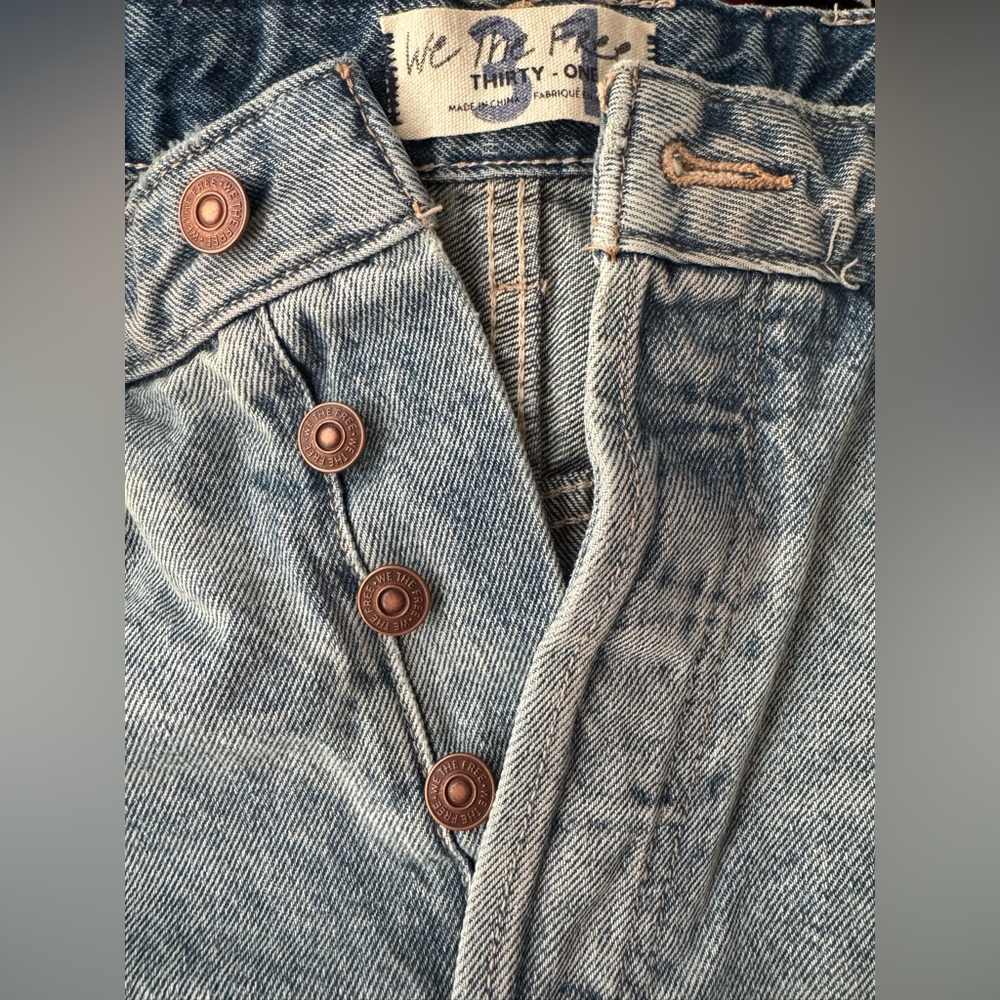 Free People above & beyond denim shorts size 31 - Picture 4 of 6